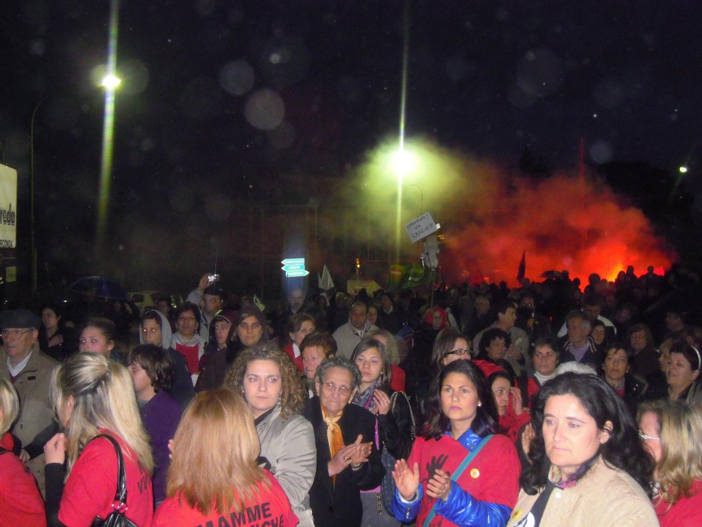 Terzigno, torna il presidio (Foto Giovanna Sorrentino) (14) Terzigno, torna il presidio (Foto Giovanna Sorrentino) (14)