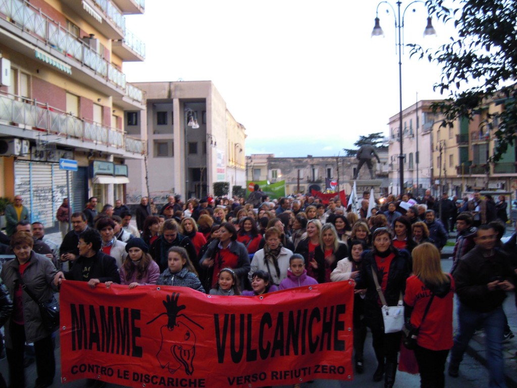 Terzigno, torna il presidio (Foto Giovanna Sorrentino) (3) Terzigno, torna il presidio (Foto Giovanna Sorrentino) (3)