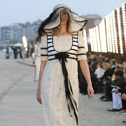 la-collezione-chanel-cruise-2010-a-venezia-00080_avorigh