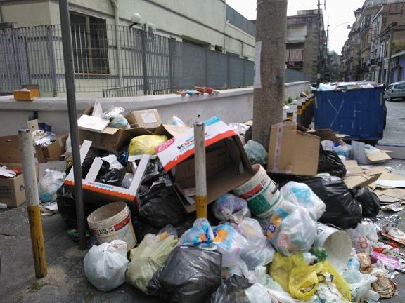 nuovi rifiuti a napoli 2