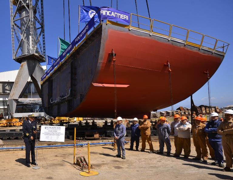 Contramm_PERSENDA_e_maestranze_FINCANTIERI_alle_spalle_il__troncone_del_primo_pattugliatore.