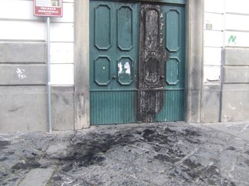 boscoreale portone comune bruciato
