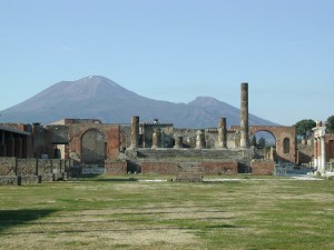 scavi-di-pompei-con-vesuvio