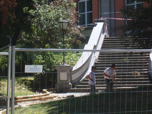 partiti i lavori sulle scale del foyer del San Carlo