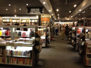 riapre fnac al vomero 2
