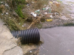 scarico fognario nel lago fusaro.2