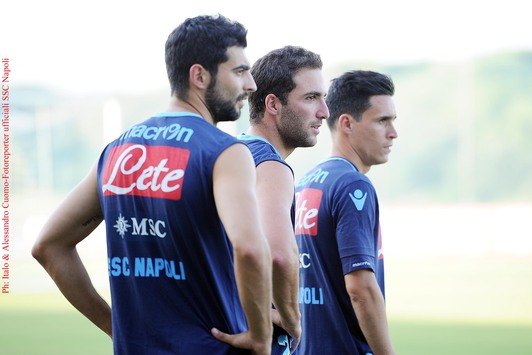 Allenamento Albiol Higuani e Callejon