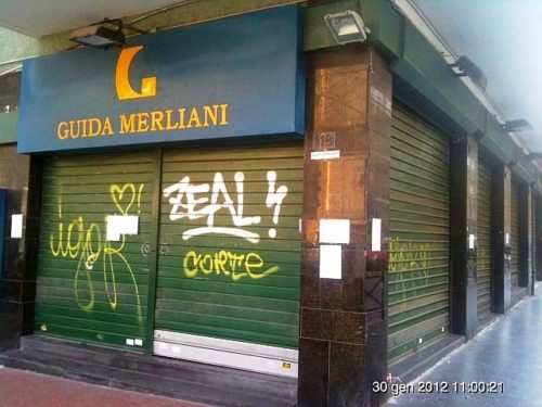 Napoli_libreria_Guida_Merliani_chiusa