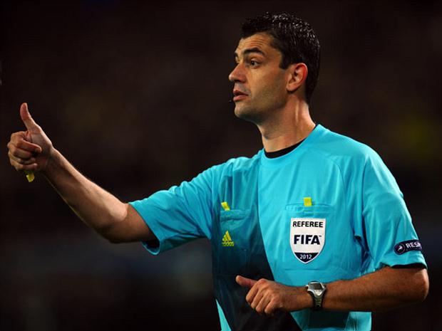 Arbitro Viktor Kassai 2