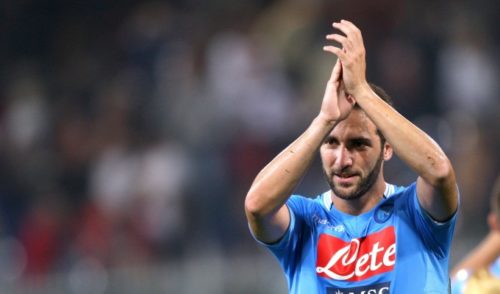 Higuain applausi Napoli