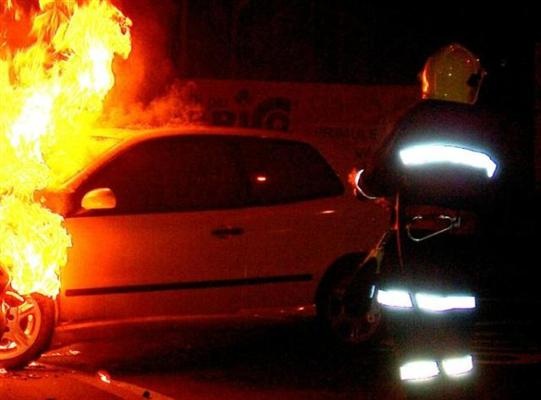 auto fiamme