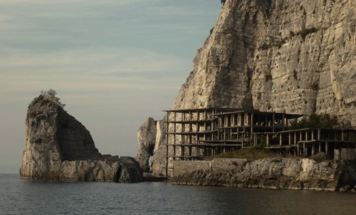 eco-mostro di Alimuri