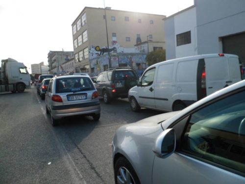 traffico impazzito stamattina a Napoli