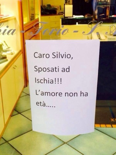 campagna commercianti ischia per matrimonio berlusconi.2