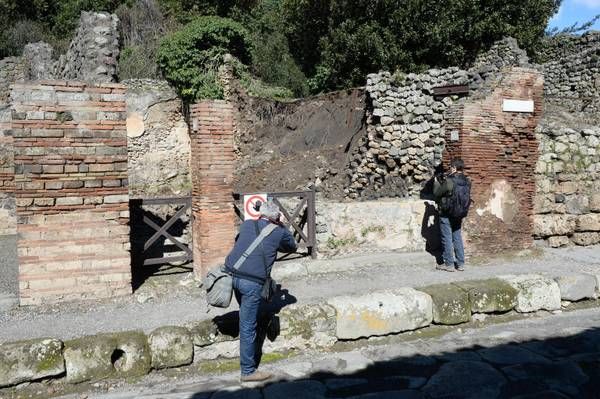 crollo pompei