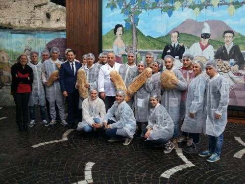 pane sospeso a napoli
