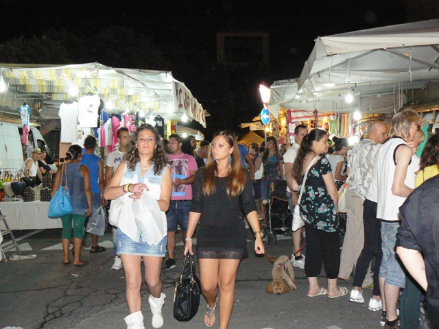 mercato notte