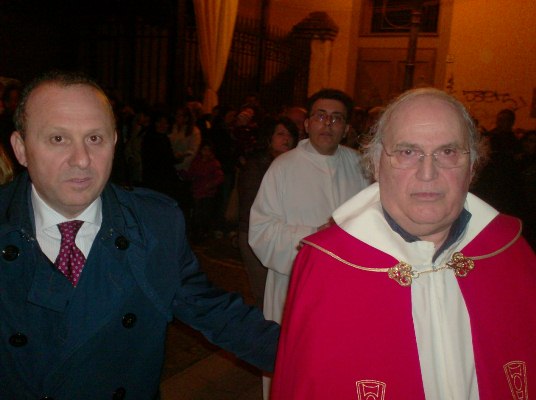 MARIGLIANELLA NA - Il Sindaco Felice Di Maiolo con il Parroco Don Ginetto De Simone