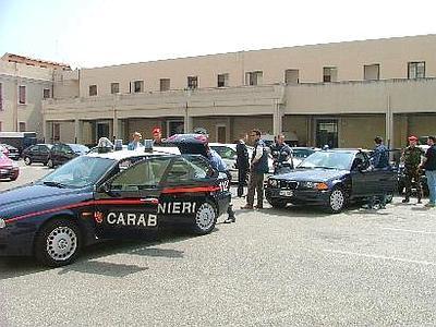 carabinieri_auto_esterno