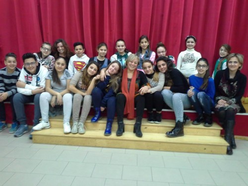 il gruppo teatrale della Rodari - castaldi vincitore pulcinellamente