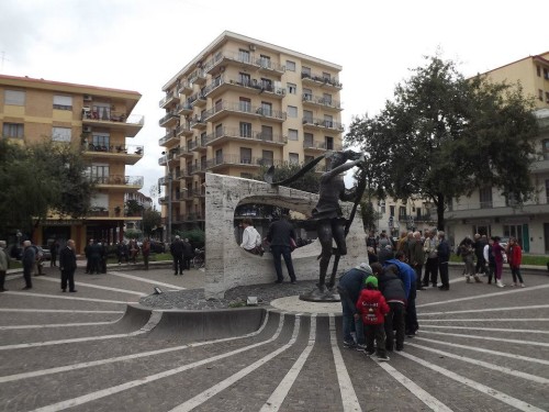 piazzaGiovanniLeonePomiglianodArco