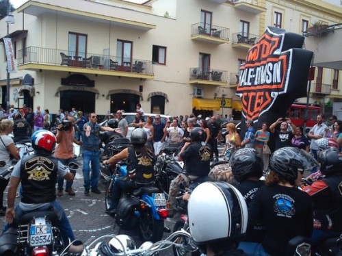 Raduno-Harley-Davidson-benvenuti-in-paradiso-585x438