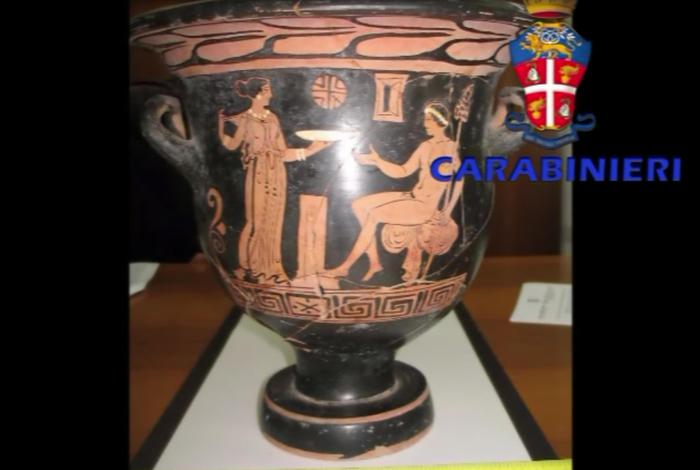 traffico reperti archeologici