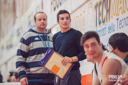 Raffaele Porfidia (coach Pol. Battipagliese - serie D) in panchina
