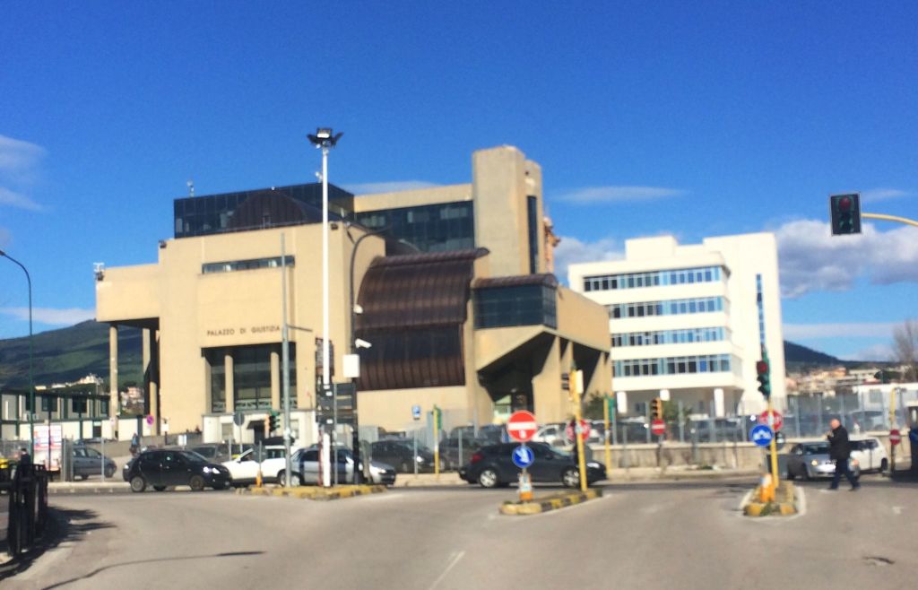 tribunale Torre Annunziata