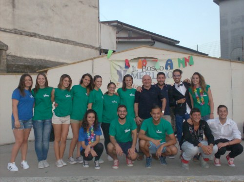 Gli animatori dl Bosco di Merlino con il loro presidente Antonio Maione e l'Ass.re Felice Porcaro - Mariglianella 30.7.2015