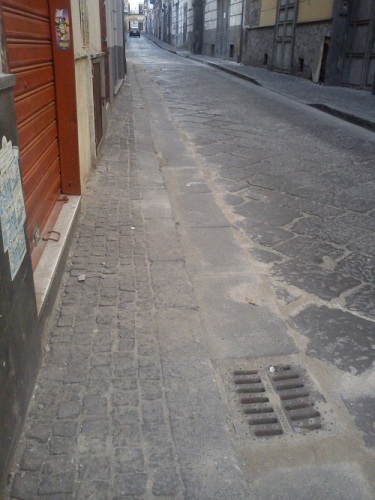 la pavimentazione di via Tenente Angelo Cirillo a boscoreale dopo la posa dei cavi  (1)