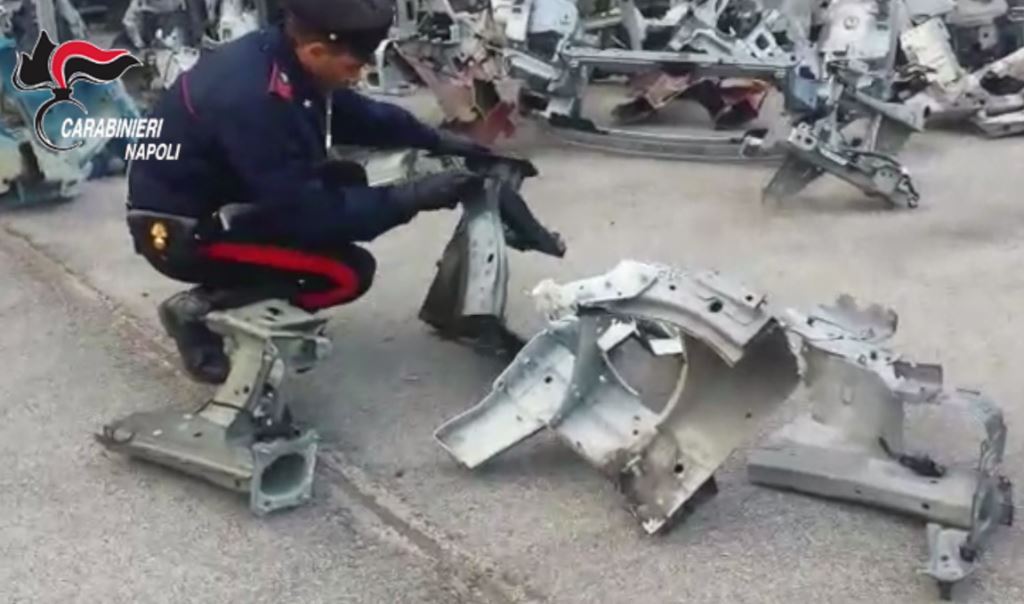 28.11.2015 Napoli Riciclaggio Auto 2