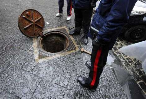 carabinieri-tombini-fogne