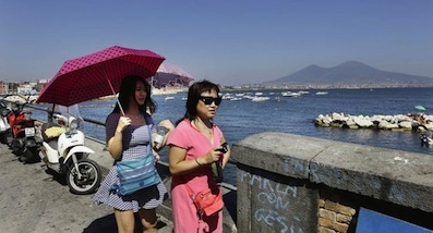 napoli turisti