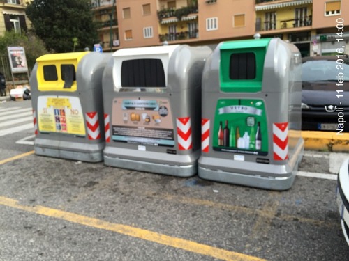 Piazza degli Artisti campane su strisce pedonali