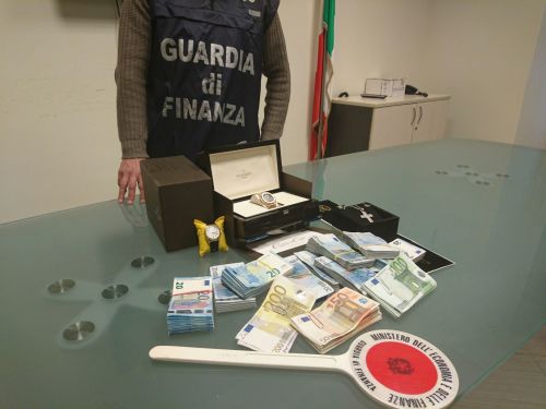guardia di finanza sequestro camorra 1