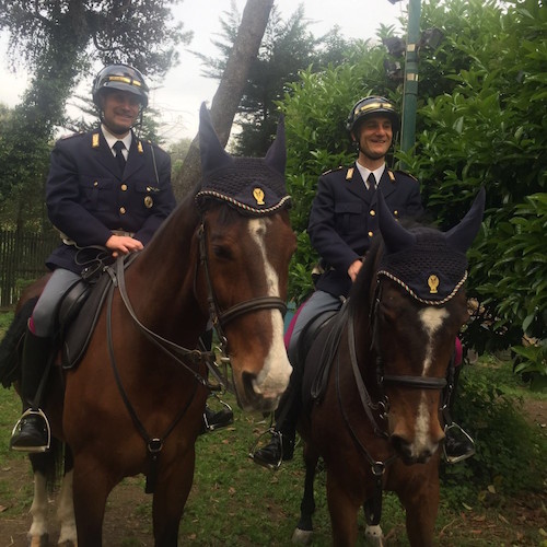 polizia cavallo napoli