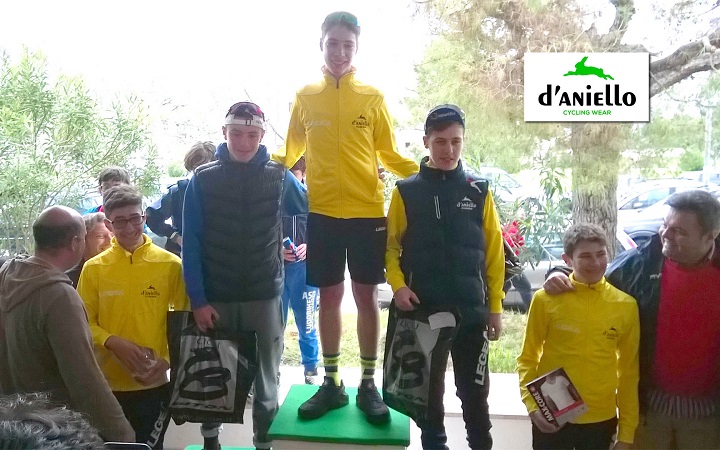 podio 2 anno d aniello ciclismo