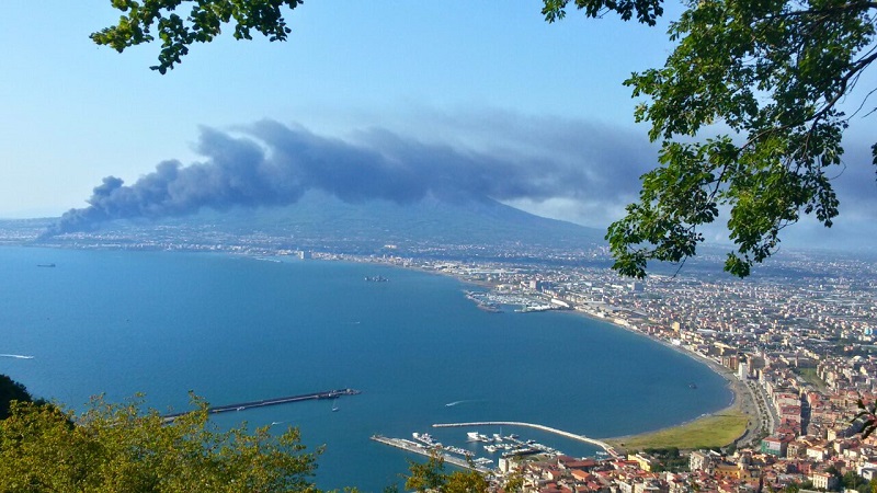 torre del greco incendio