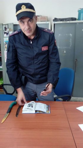 diario-con-coltello