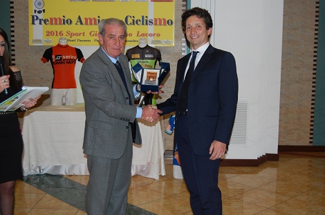premio-amico-del-ciclismo-22112016-enzo-vicennati