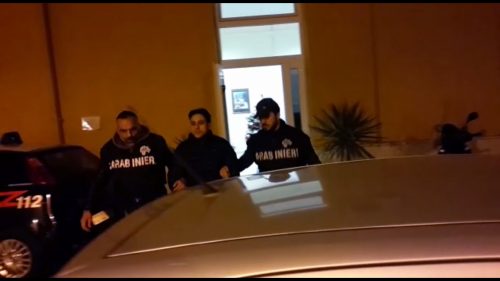 i-carabinieri-portano-in-carcere-barile