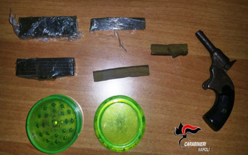 09-01-2017-arma-e-droga-ercolano