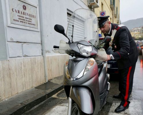 a caccia di scooter sorrento