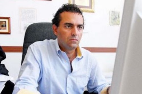 de magistris dignità di napoli