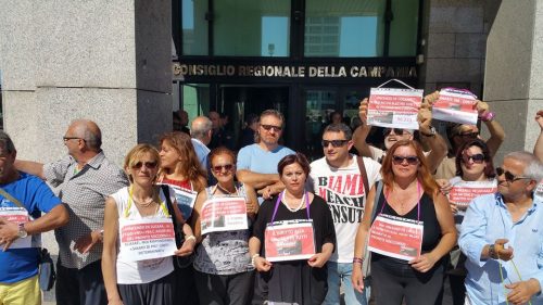 Manifestazione Mauro Scarlato al Consiglio Regionale della Campania