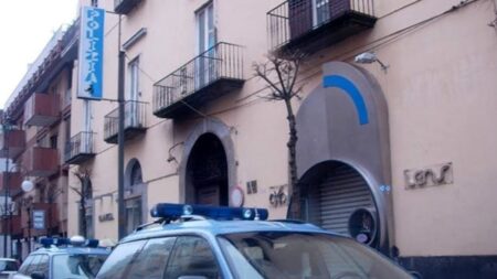 Torre Annunziata e Torre del Greco: 49enne arrestato dopo una serie di rapine