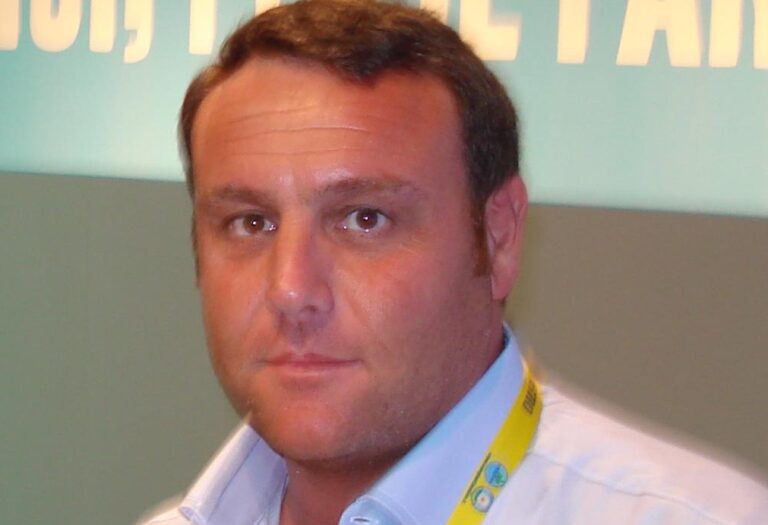 Castellammare, addio a Michele Costagliola: l’ex consigliere, assessore e sindacalista muore improvvisamente a 57 anni