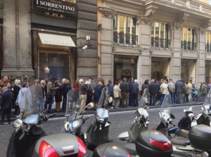 fila per il film di sorrentino. foto di alessandro cannavale