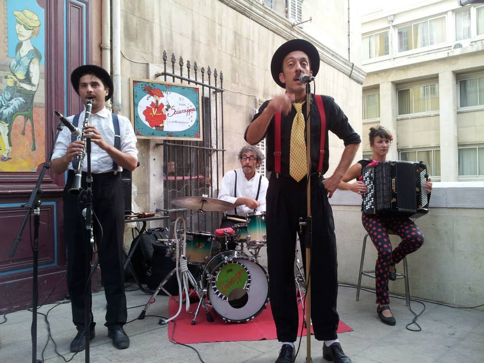 posteggiatori tristi